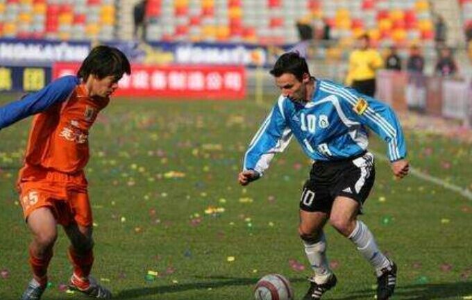 “十大外围足球平台app”
甲A5国脚级外援！欧洲3人 非洲2人 个个能勾起你的回忆(图3)